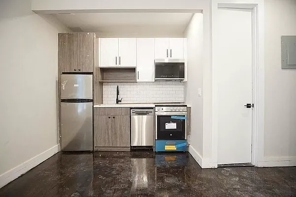 Rented by Evergreen Realty & Investments | media 22