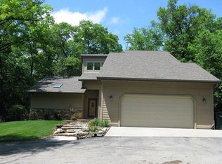 W4598 Valley Dr, Fond Du Lac, WI 54937