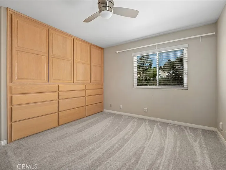 22481 Ivy Rdg — Photo 29