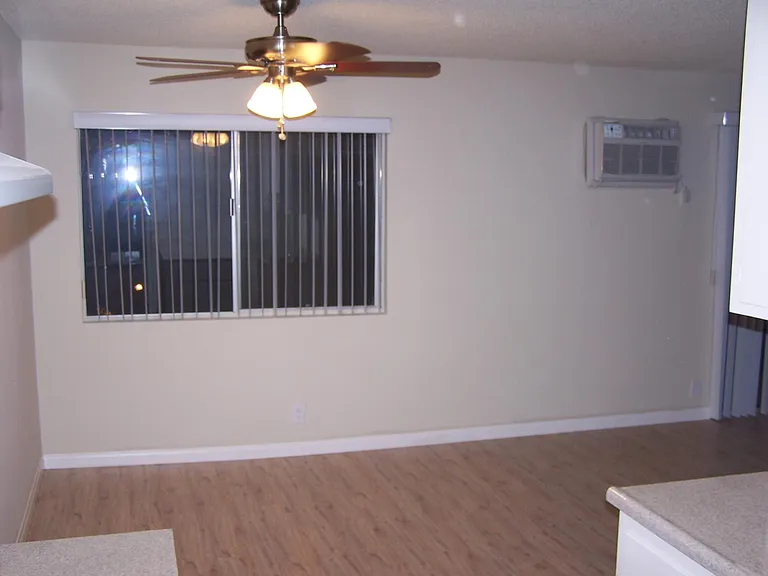 5040 Tujunga Ave #6 — Photo 13