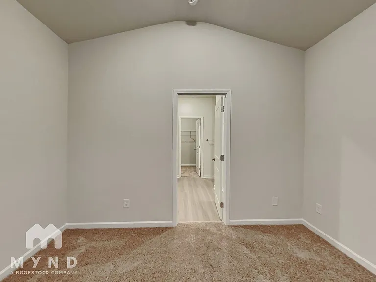 304 New Villas St — Photo 16