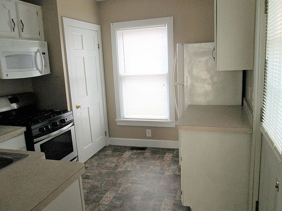 5th image of 145 Sanford St