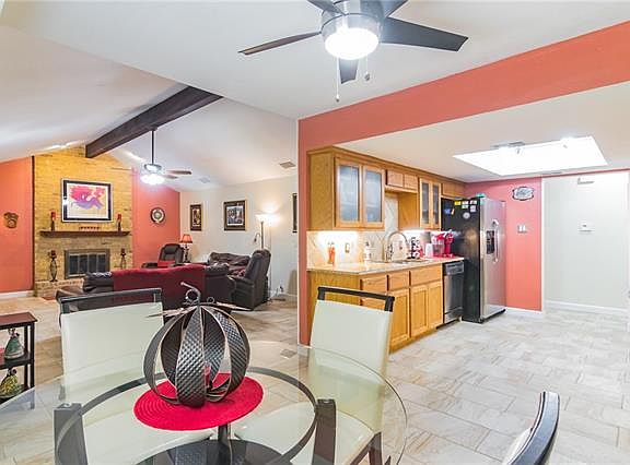 3rd image of 6808 Shadywood Dr