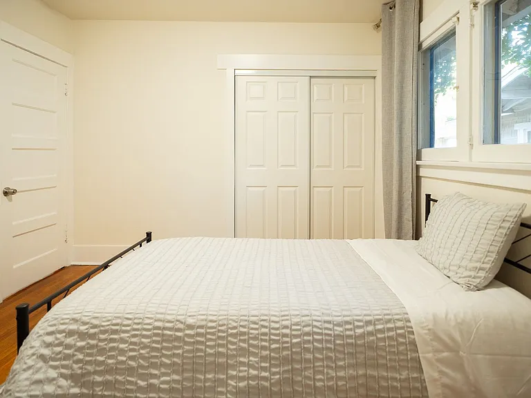 45 N Meridith Ave — Photo 13
