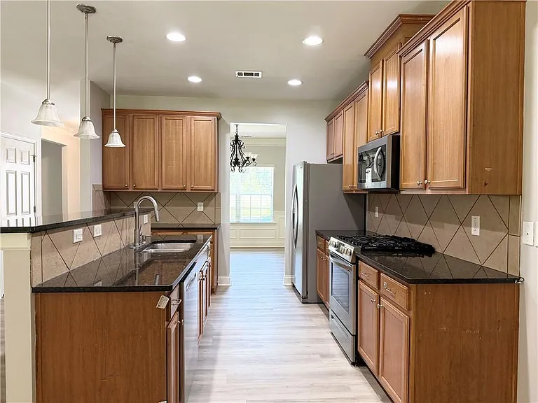 3051 Montauk Hill Dr — Photo 13