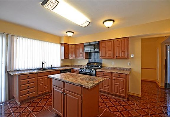 3rd image of 11605 Cotillion Dr