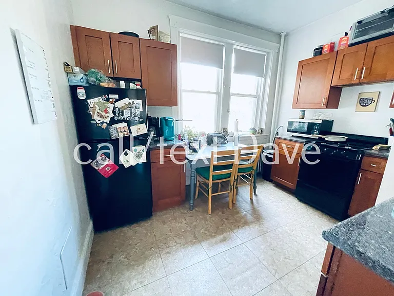 1800 Commonwealth Ave #11 — Photo 11