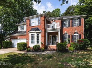 2320 Blueberry Ridge Rd, Matthews, NC 28105