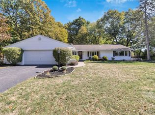4883 Winding Ln, Clarence, NY 14031