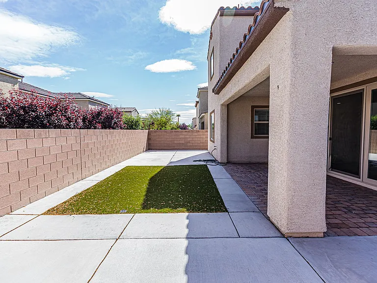 8538 Helvetia Ln — Photo 46