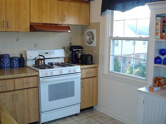 Sunny Kitchen