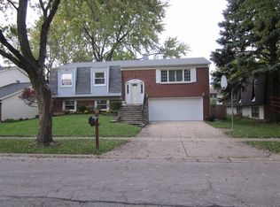 118 Downing Rd, Buffalo Grove, IL 60089