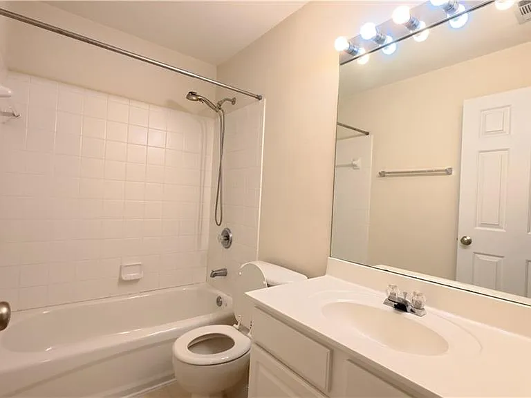 135 Friars Head Dr — Photo 22