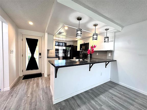 2nd image of 4445 Rustic Dr Unit D