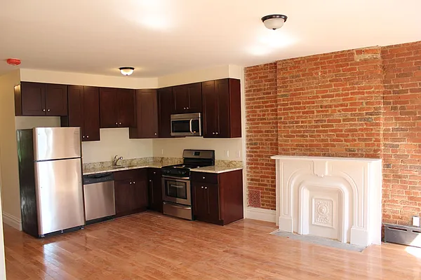 Rented by Century 21 Milestone Realty | media 18