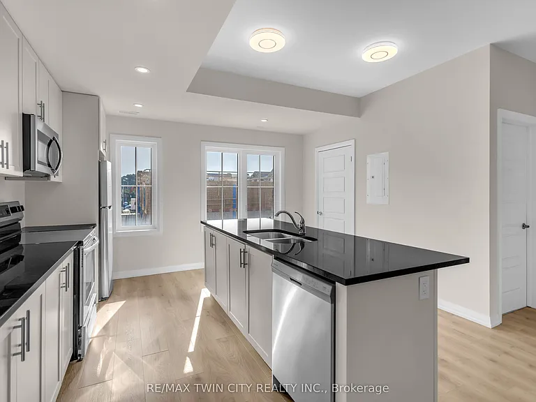 677 Park Rd N #17 — Photo 20