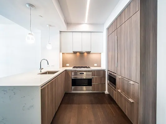 Rented by RELO REDAC INC. | media 15