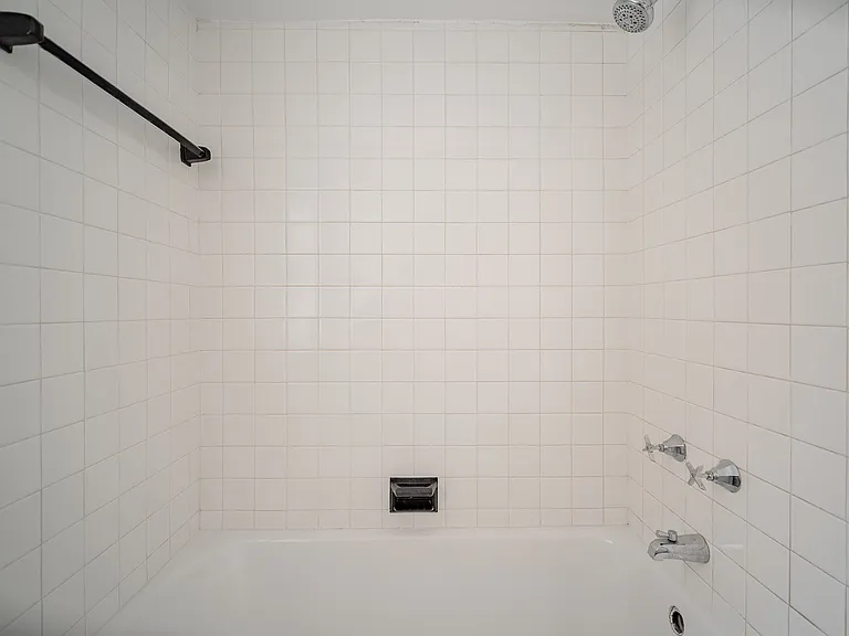 Bathroom 7361-1S