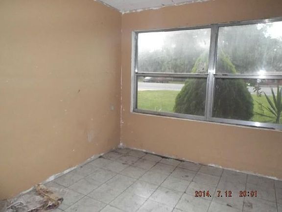 3rd image of 1906 Orange Ave