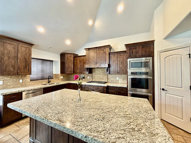 301 W Birch Dr #1 — Photo 3