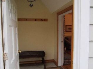 950 Ripley Ln, Oyster Bay, NY 11771