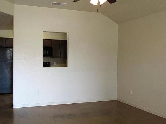 2nd image of 505 Kendra Dr #B