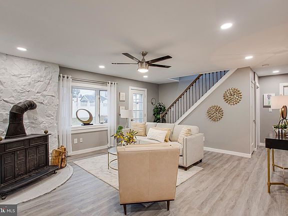 2nd image of 31 Sherwood Ln