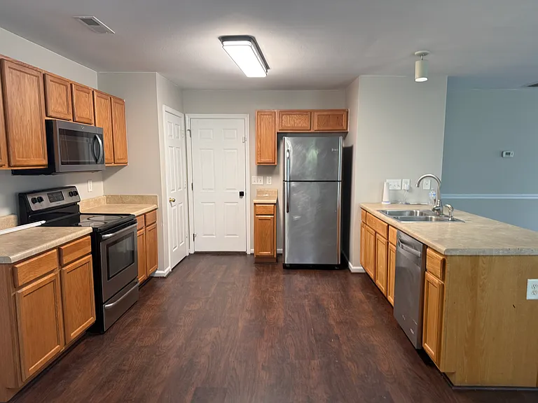 157 Dunbarton Ct — Photo 13