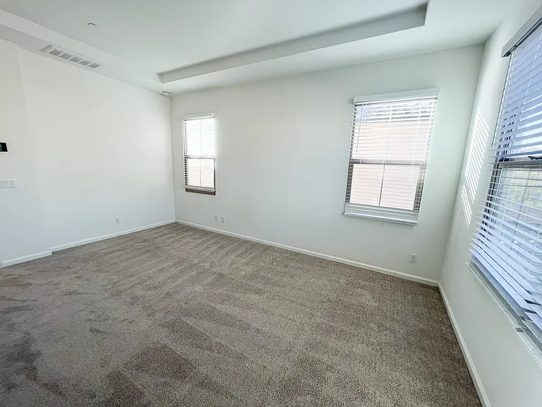 58 Quill — Photo 24