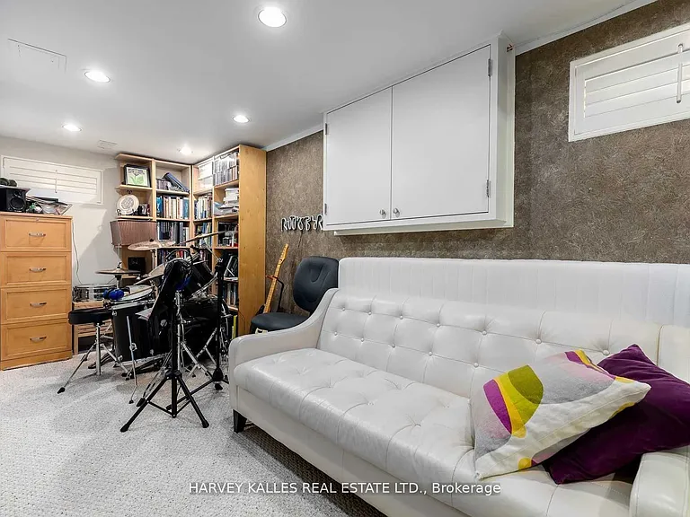 7 Rainham Pl #LEFT — Photo 16