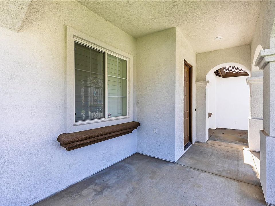 Front porch area