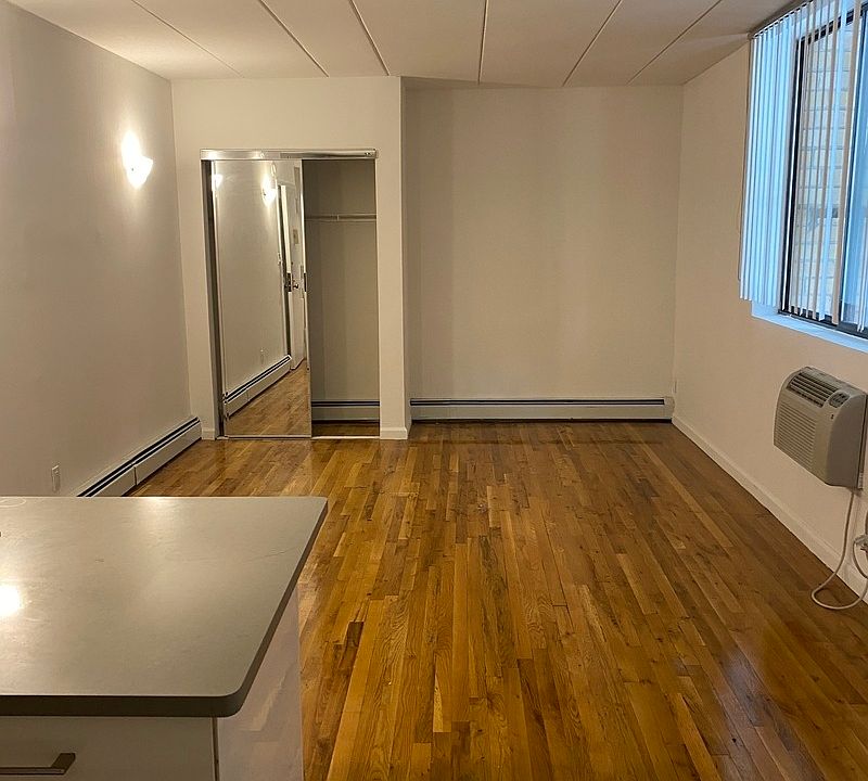 1st image of 10919 72nd Ave APT 1B