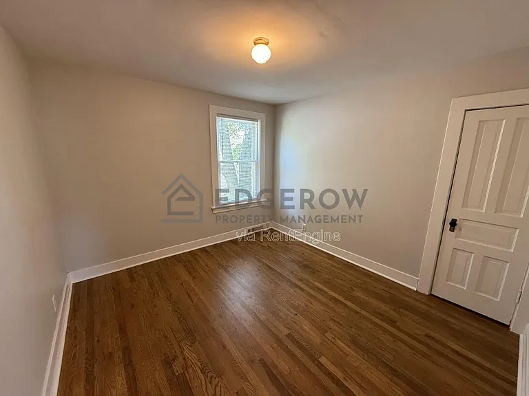38 W Washington Ave — Photo 6