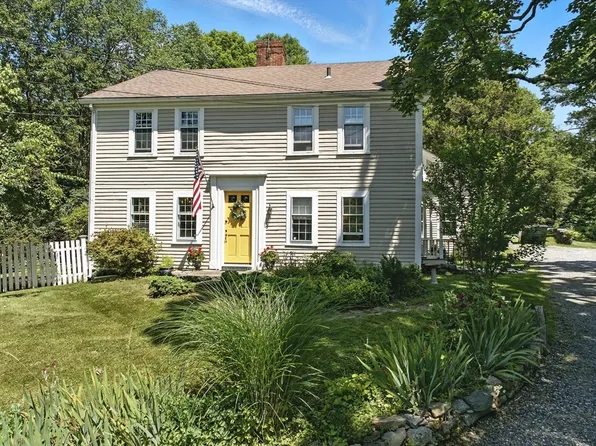 154 Long Hill Rd, Bolton, MA 01740