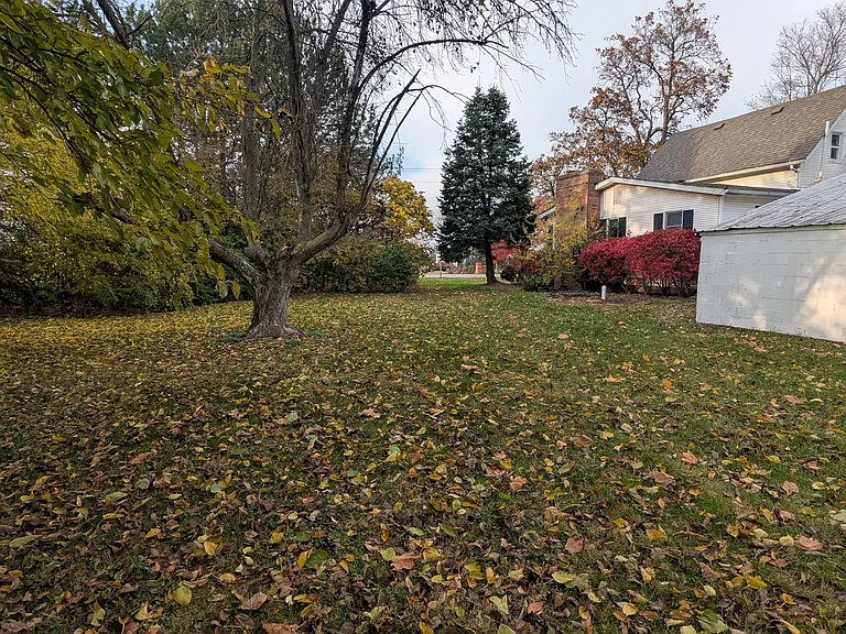 6063 US Route 42 — Photo 3