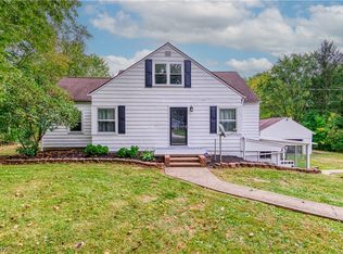 1661 Ewart Dr, Akron, OH 44306