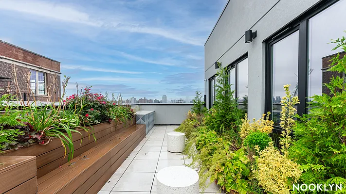 Rented by Ladore Management | media 16