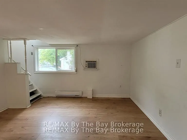 23 Glen St — Photo 7