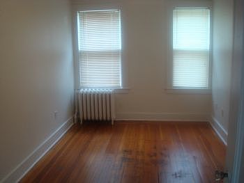 2nd image of 28 Calvert St #2