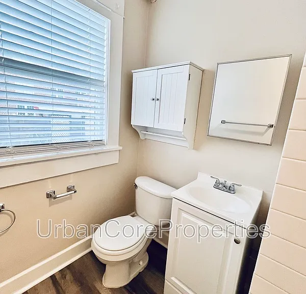 249 4th Ave N #3 — Photo 6