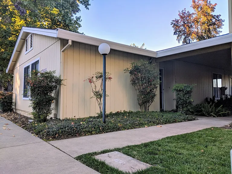 1395 Nord Ave — Photo 9