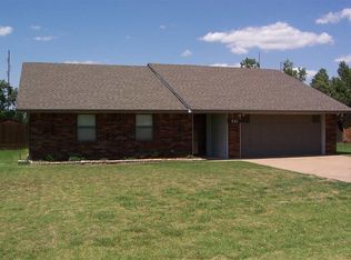 321 E Melrose St, Ringwood, OK 73768