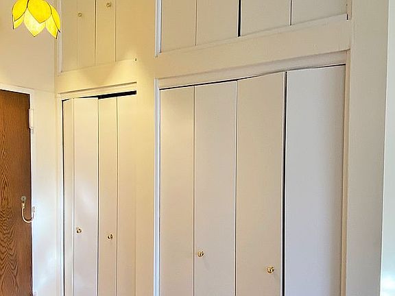5th image of 53 W 84th St APT 3