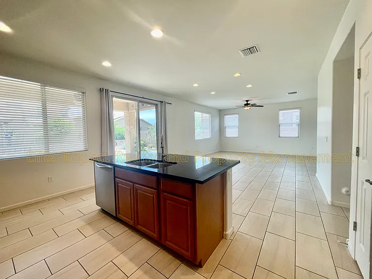 11442 E Dry Wind Dr — Photo 6