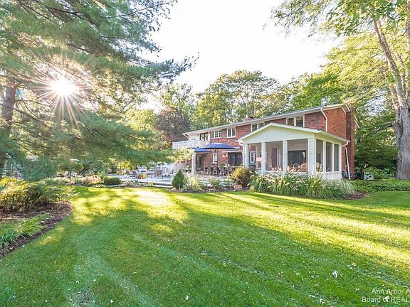 3rd image of 3311 Woodlea Dr