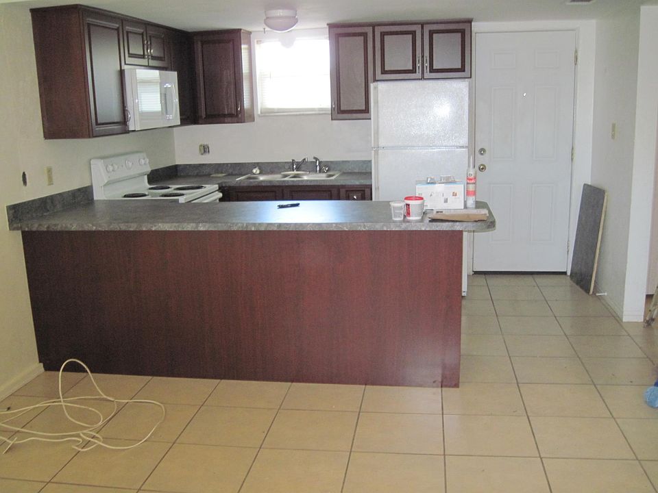 2nd image of 3018 35th Ave N APT 3