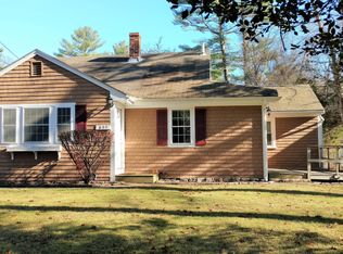 897 Point Rd, Marion, MA 02738