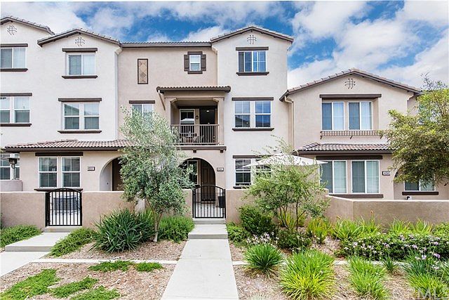 1st image of 40941 Lacroix Ave