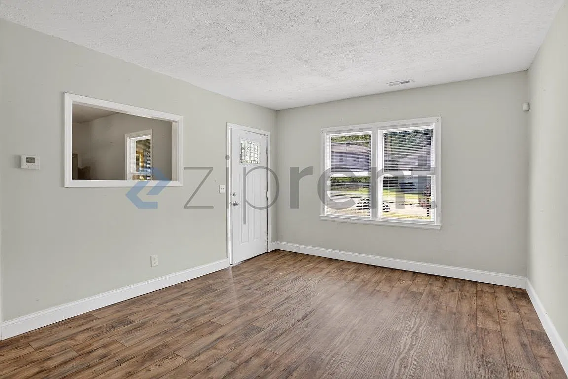 2 bed, 836 sqft, $1,198 — Photo 3