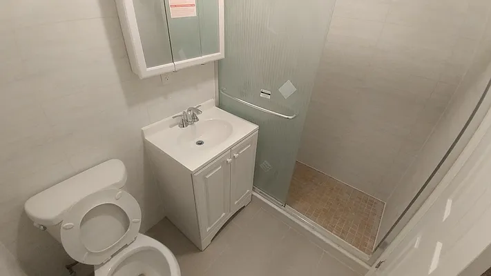 Rented by Downtown Mgt & Realty LLC | media 11